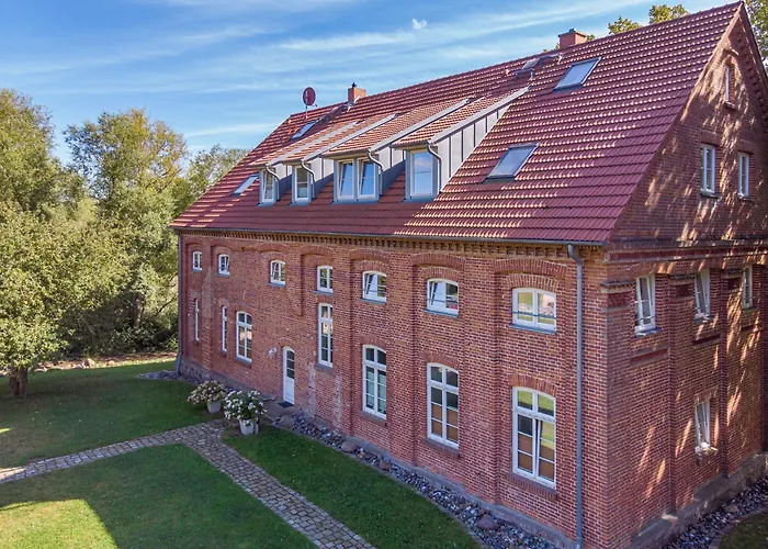 Gutshof Dubnitz - 1 
